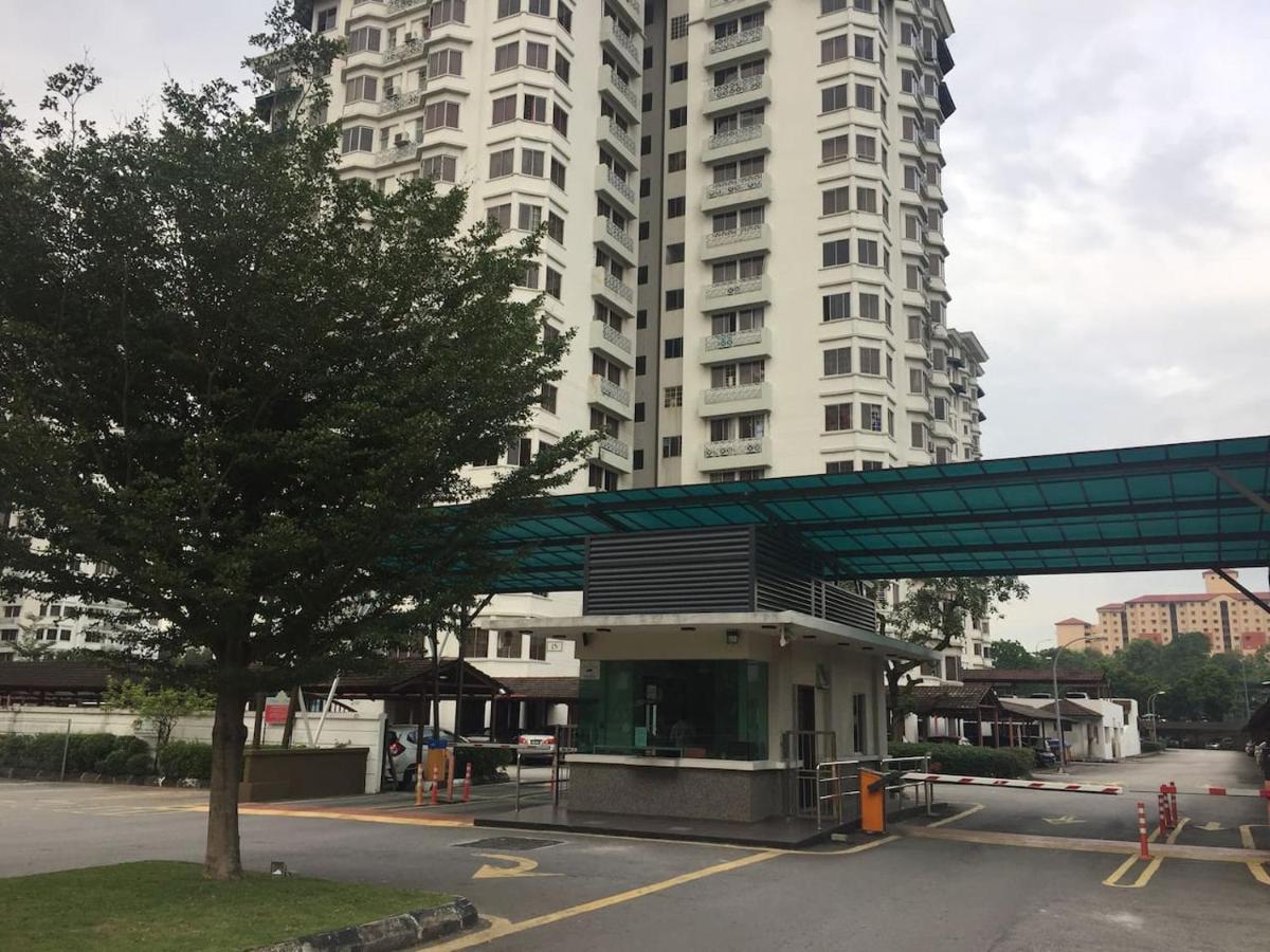 Cozy Kelana Jaya Semi-D Apt near Mall, College&Hospital Petaling Jaya Luaran gambar